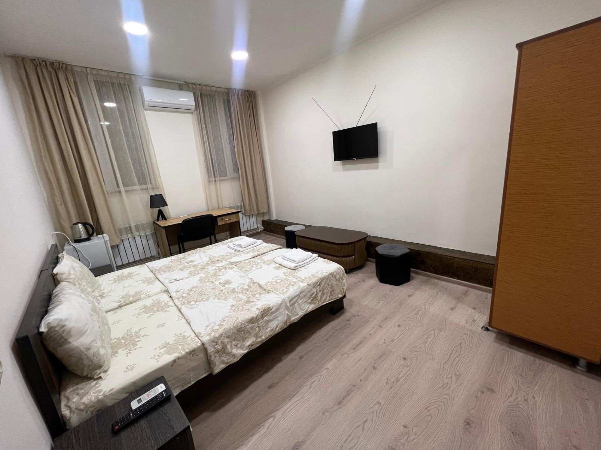 Arm Hotel Erivan Exterior foto